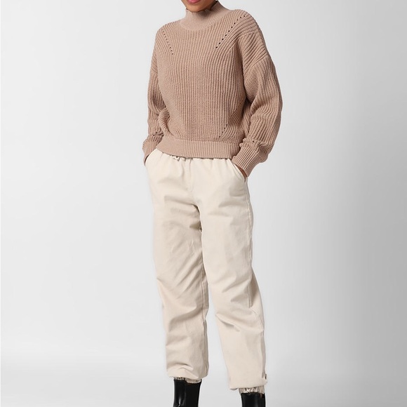 Forever 21 batwing cropped backless sweater size S - Picture 8 of 8